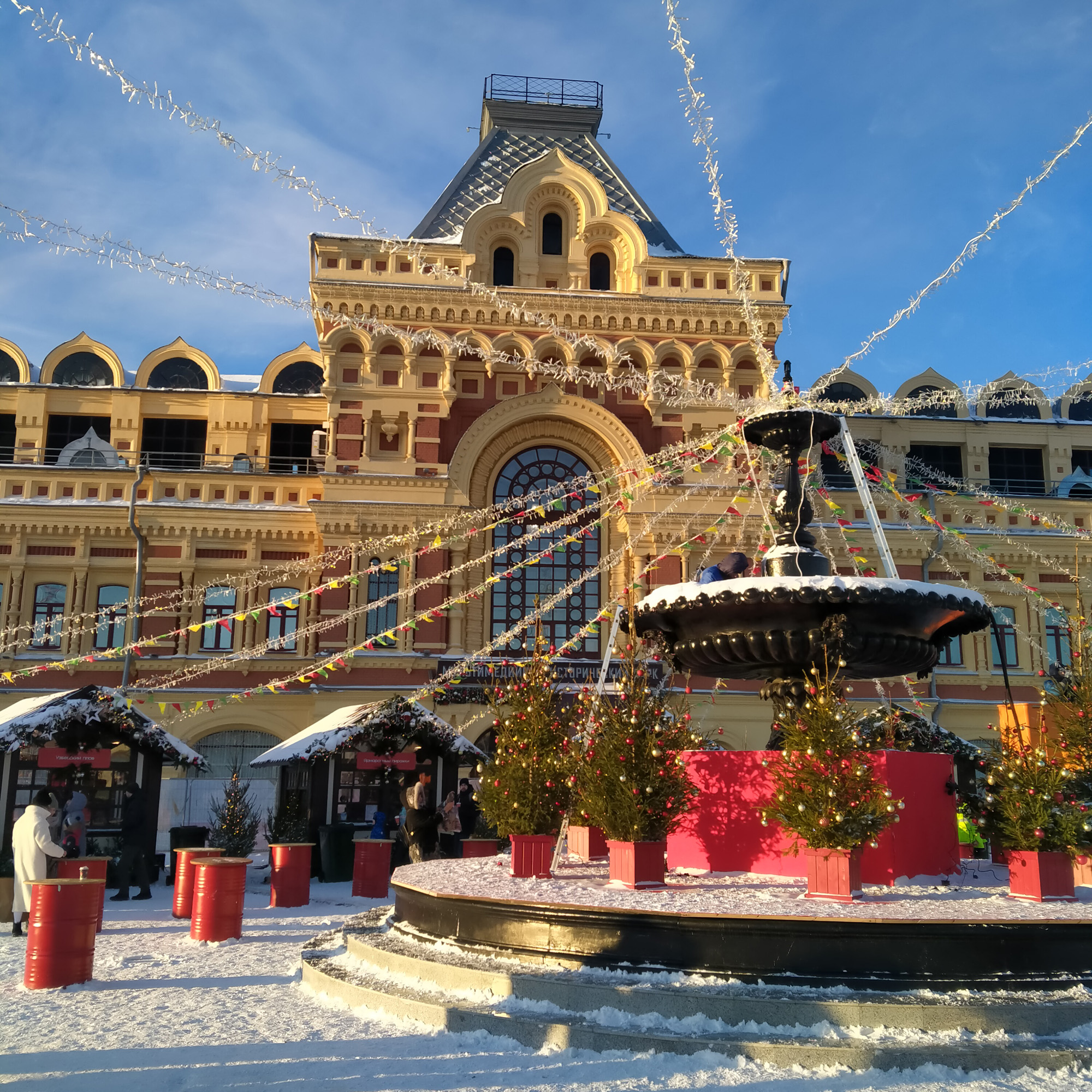 Новогодние площадки Нижегородской ярмарки закрылись на выходной 9 января - фото 1