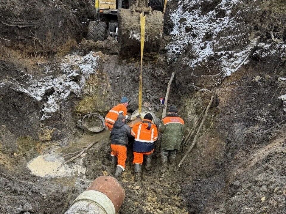 На борьбу с авариями на сетях водоснабжения власти Дона направят ₽2,3 млрд  - фото 1