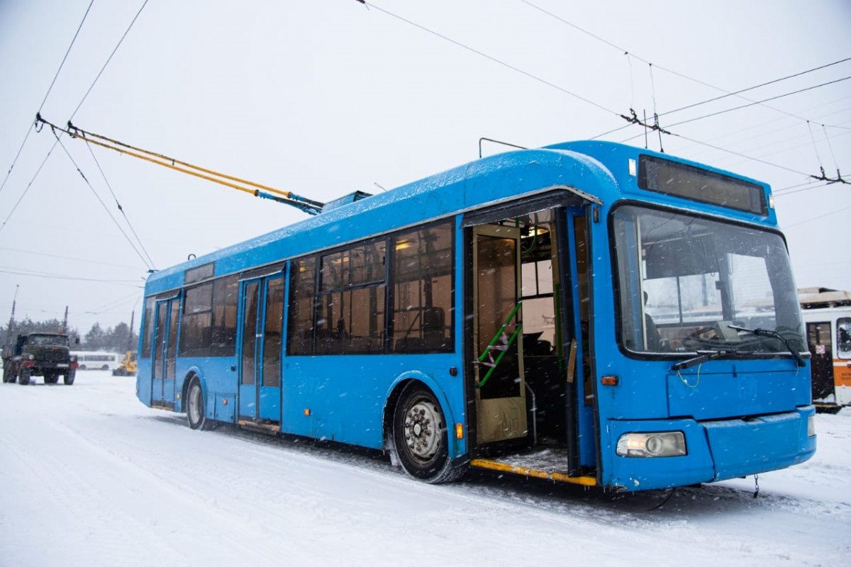 Трамваи и троллейбусы задерживаются из-за обледенения проводов в Нижнем Новгороде  - фото 1