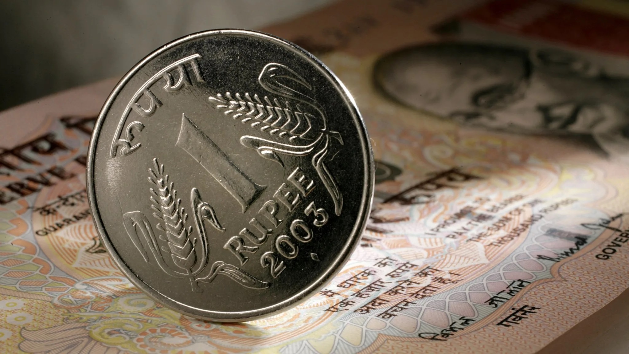 В банках Нижнего Новгорода ожидается рост популярности лиры и рупии в 2023 году