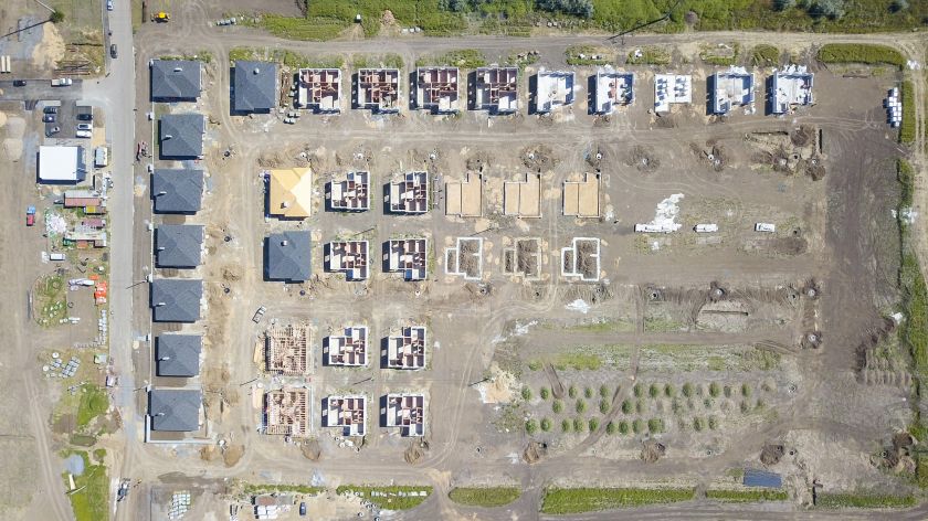 Строительство домов первой очереди КП «Легенда»